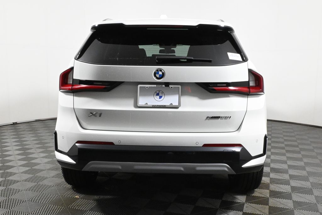 Thumbnail: 2026 BMW X1 - 6
