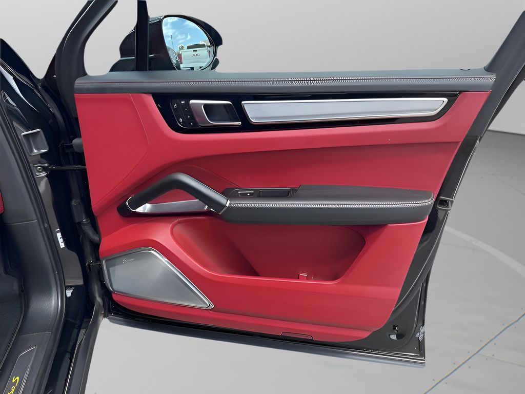 Used Car 2023 Porsche Cayenne E-hybrid  Turbo S For Sale Under $130,000 In Austin, Texas