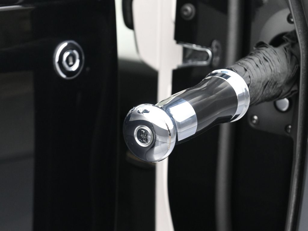 Used 2025 Black Rolls-Royce  image 6