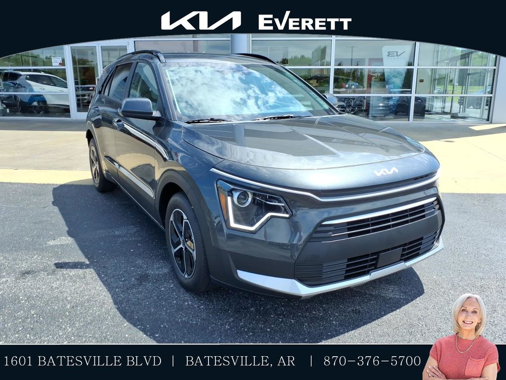 Interstellar Gray 2026 Kia Niro SUV / Crossover Front-Wheel Drive 6-Speed Dual Clutch
