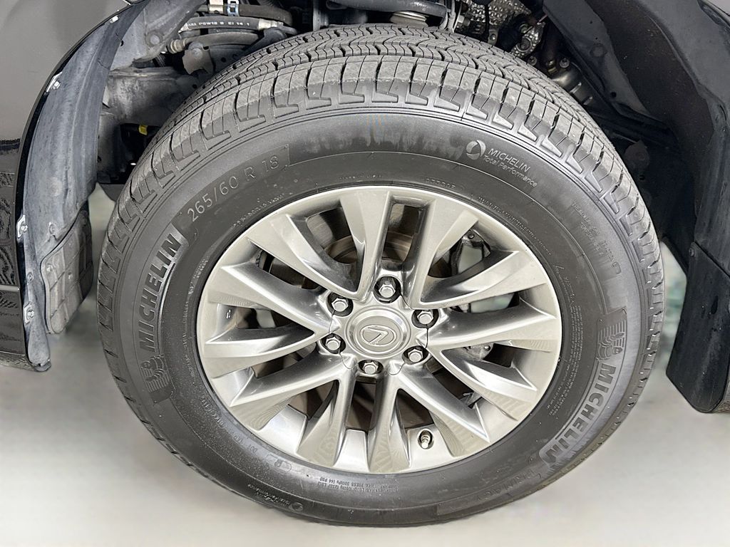 Thumbnail: 2016 Lexus GX - 32