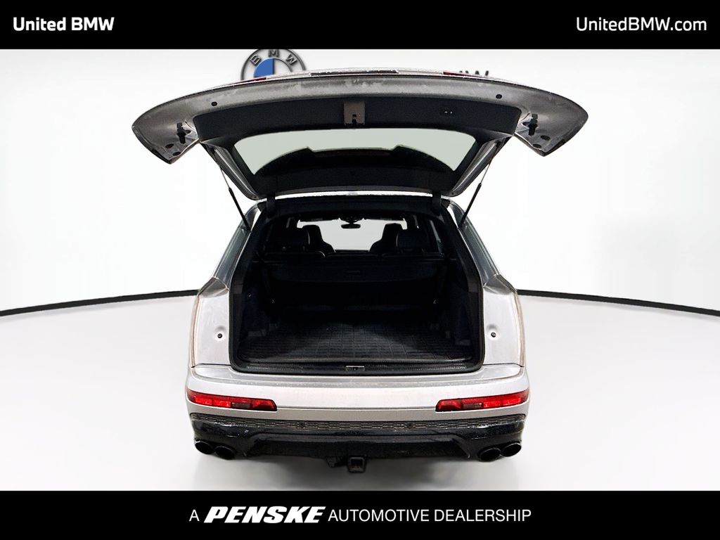 Thumbnail: 2020 Audi SQ7 - 14