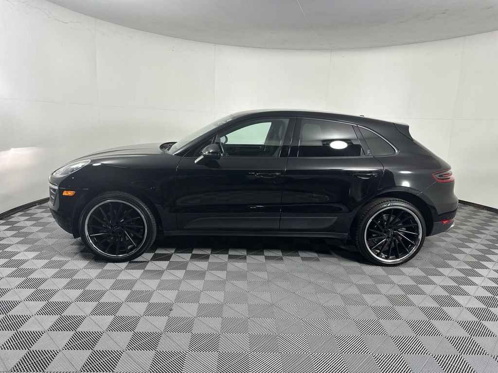 2018 Porsche Macan Base 4