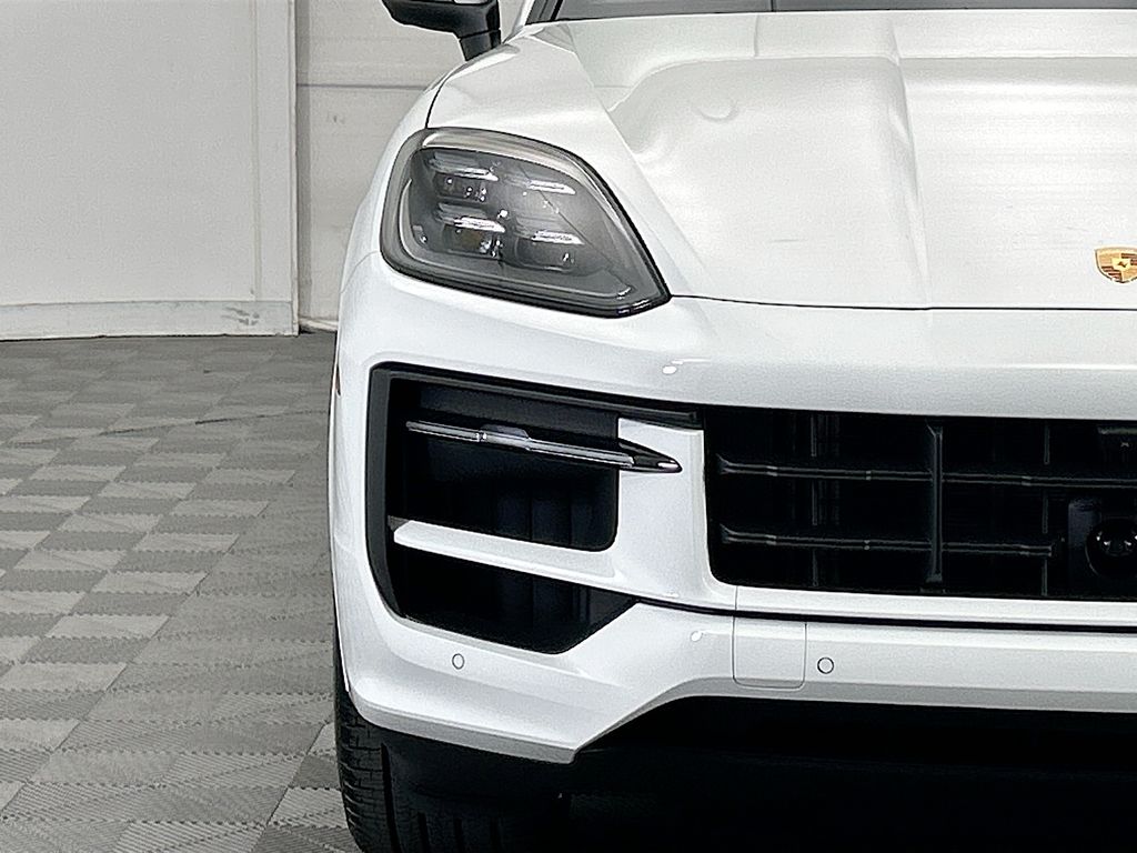 Thumbnail: 2026 Porsche Cayenne - 12