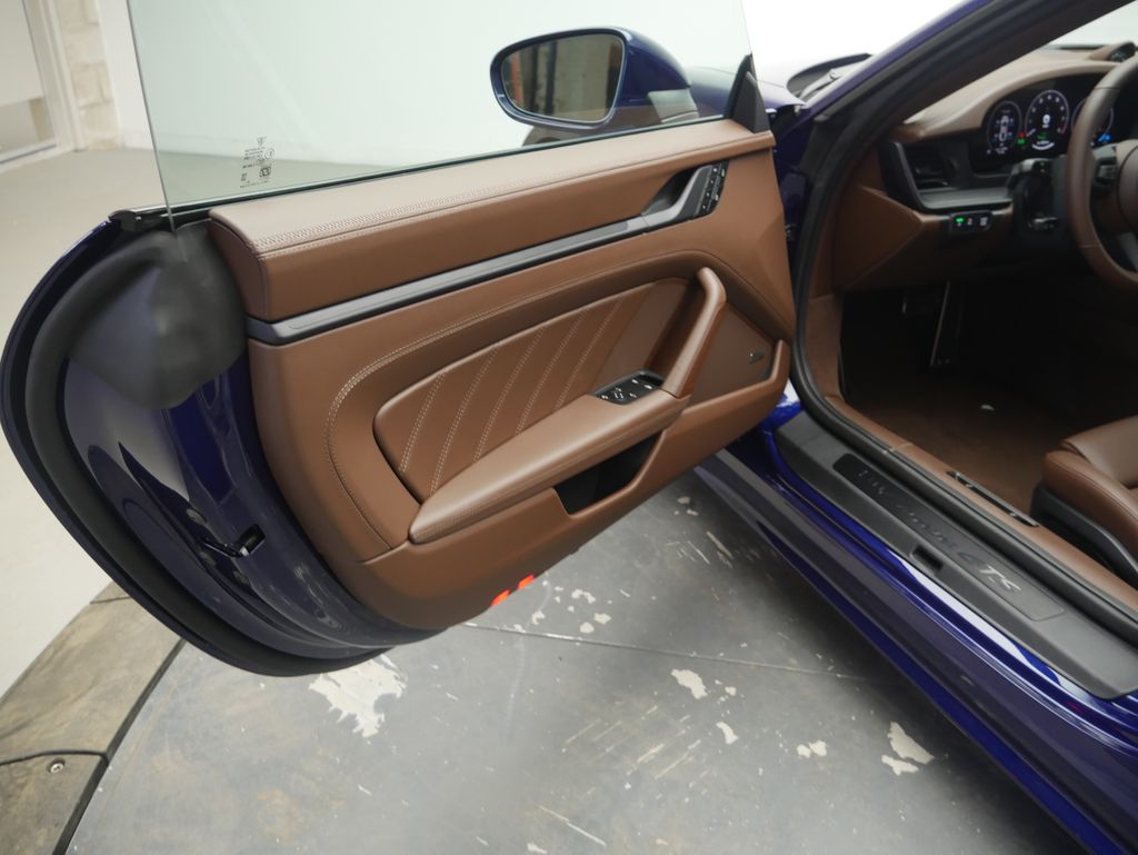 Thumbnail: 2026 Porsche 911 - 4