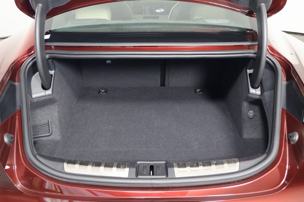 Thumbnail: 2021 Porsche Taycan - 14