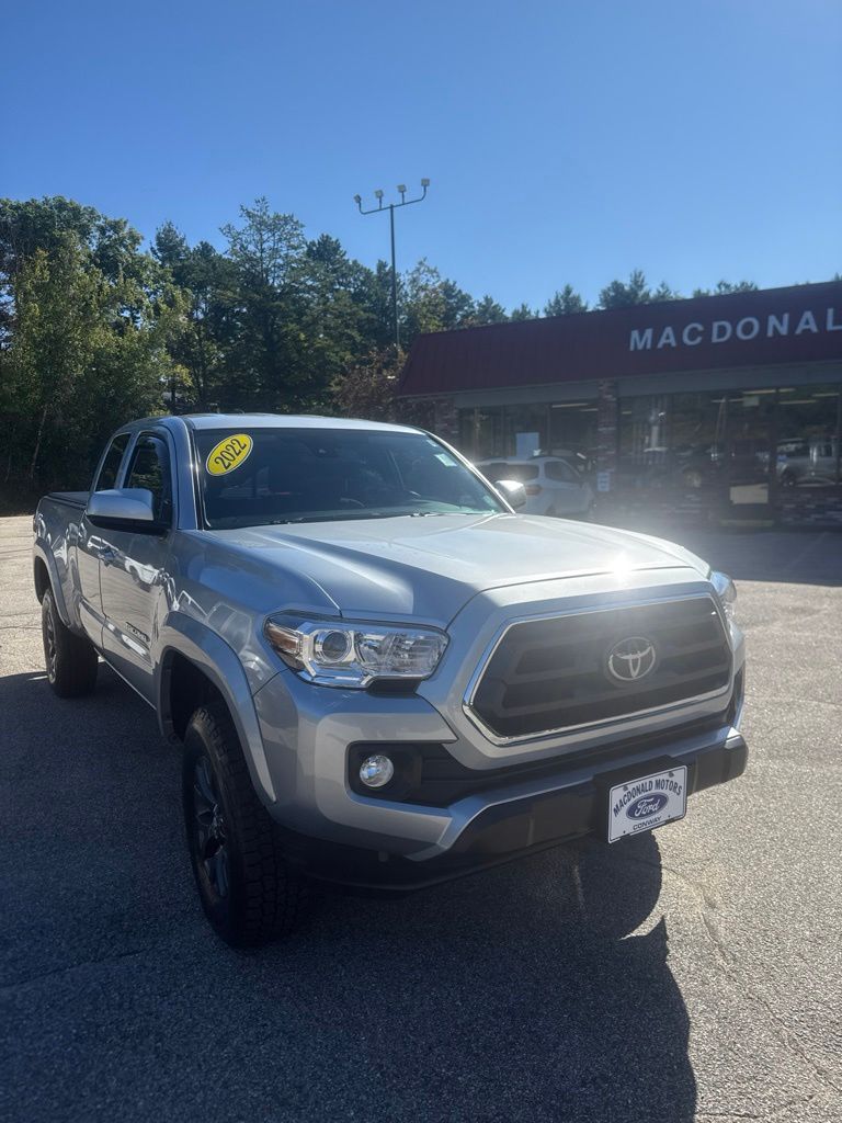 Celestial Silver Metallic 2022 Toyota Tacoma Pickup Truck Four-Wheel Drive 6-Speed Automatic
