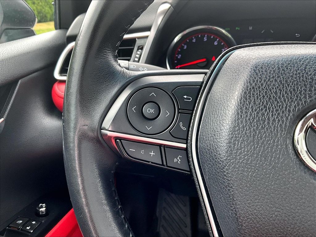 2018 Toyota Camry — photo 23