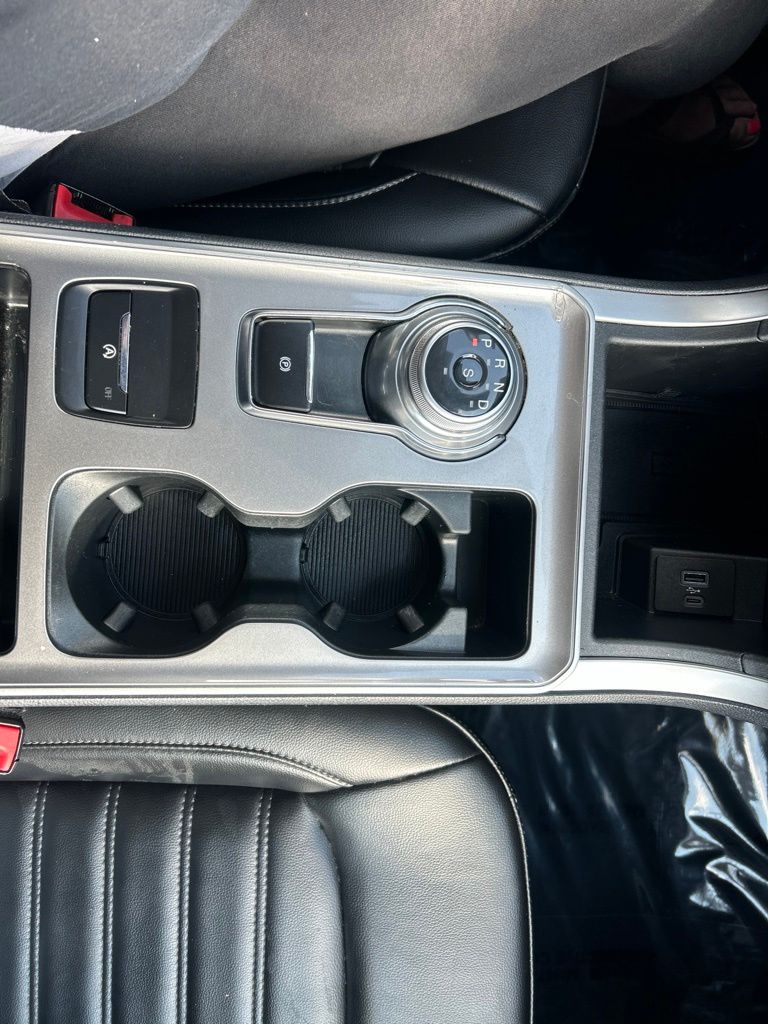 Used 2024 Ford Edge SUV