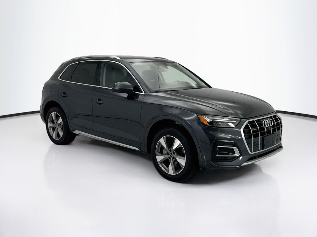 Thumbnail: 2023 Audi Q5 - 3