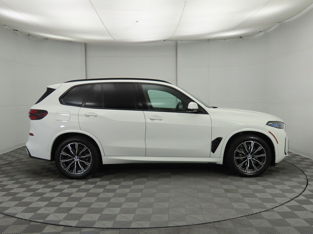 Thumbnail: 2024 BMW X5 - 4