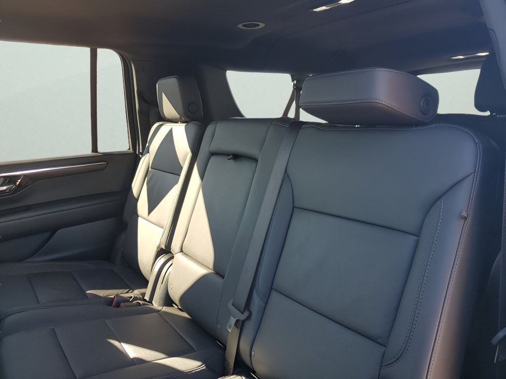 Used Car 2025 Chevrolet Suburban  Z71 For Sale Under $70,000 In Austin, Texas