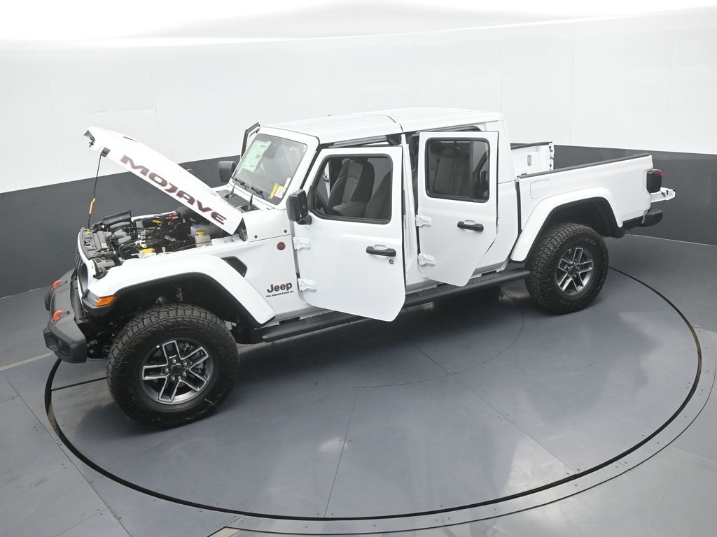 New 2026 bright white clearcoat Jeep Mojave image 61