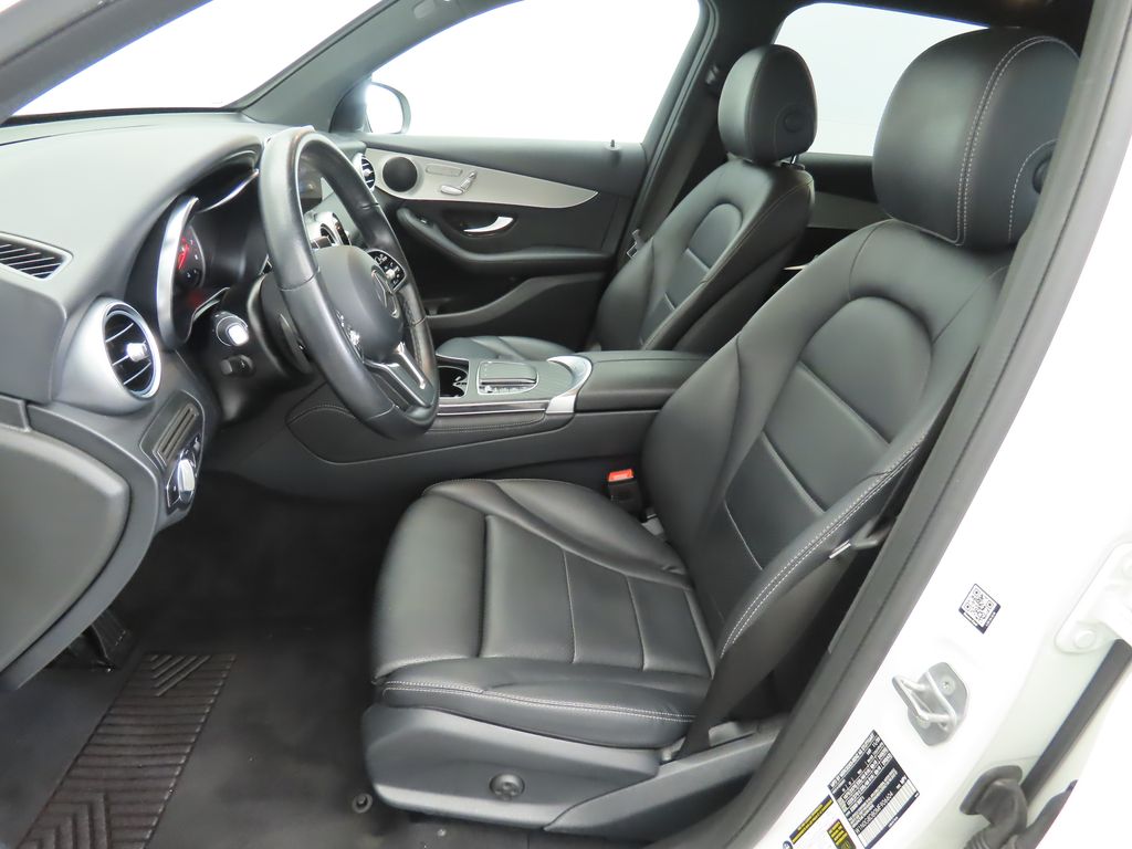 2021 Mercedes-Benz GLC 300 19