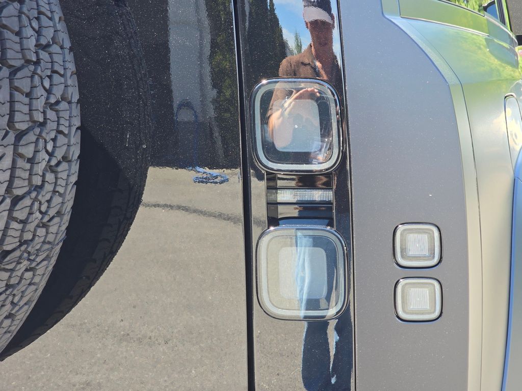 New 2026 Black Land Rover OCTA Black image 34