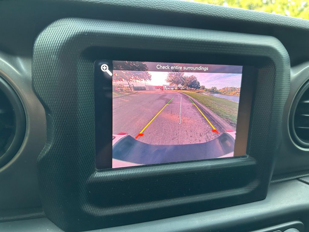 Thumbnail: 2020 Jeep Gladiator - 23