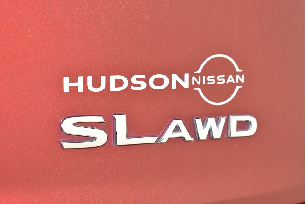 2022 Nissan Rogue SL 9