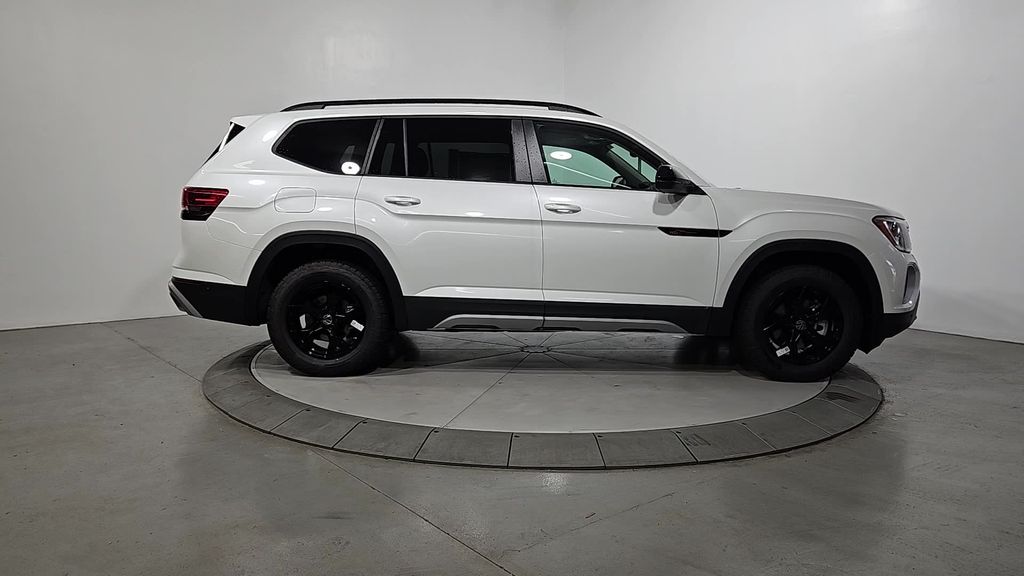 New 2026 White/off-white Volkswagen 2.0T Peak Edition image 6