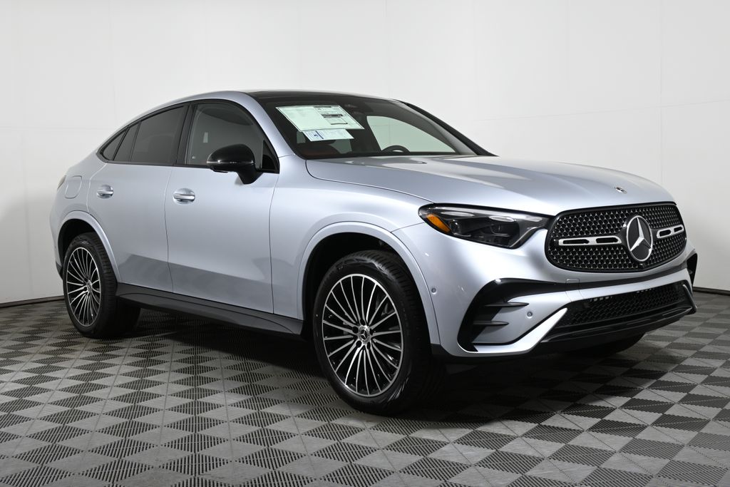 2025 Mercedes-Benz GLC 300 8