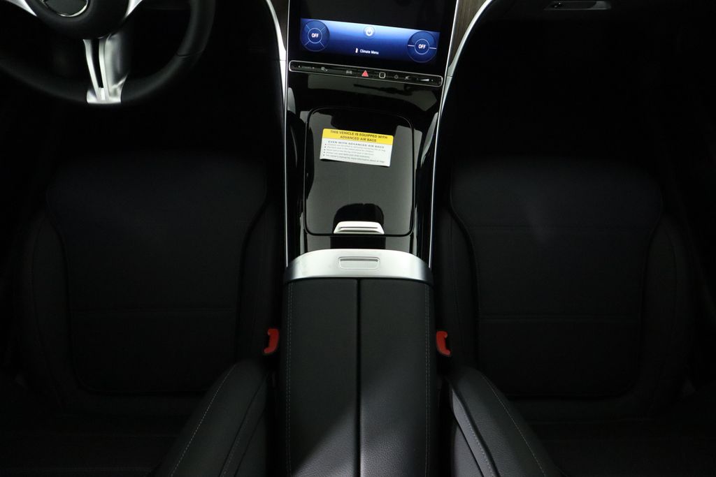 Thumbnail: 2025 Mercedes-Benz C-Class - 16