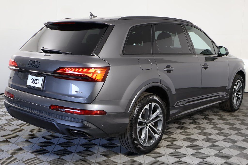Thumbnail: 2026 Audi Q7 - 2