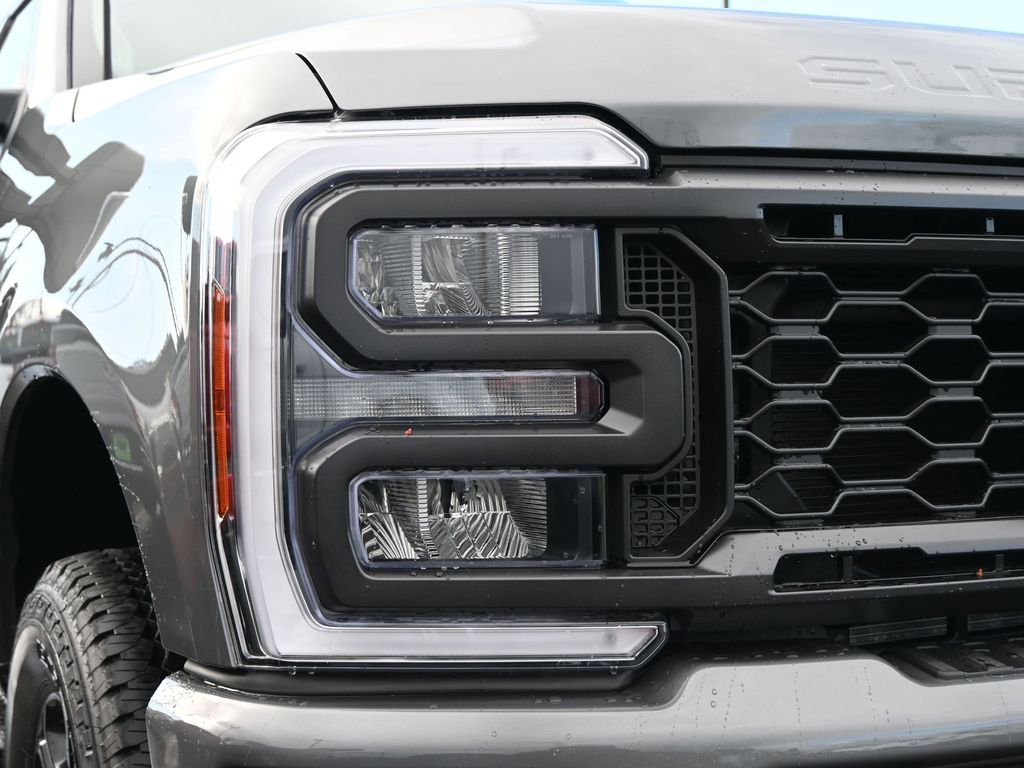 2025 Ford F-350 Super Duty XL