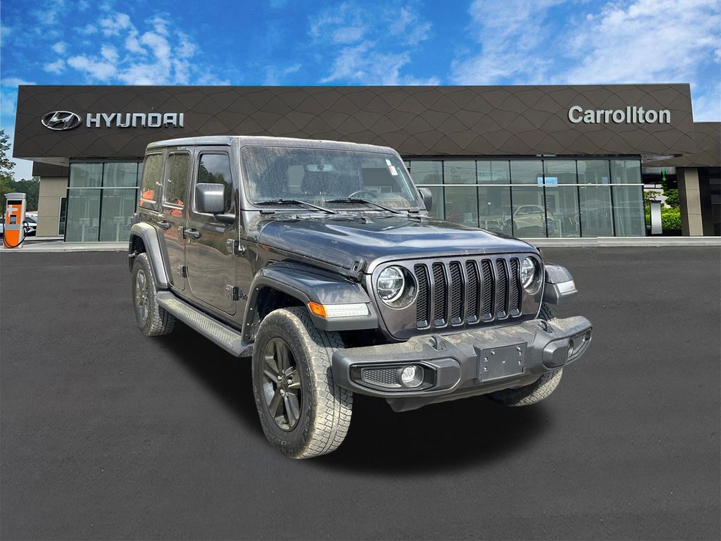 Used 2022 Gray Jeep Unlimited Sahara Altitude image 3