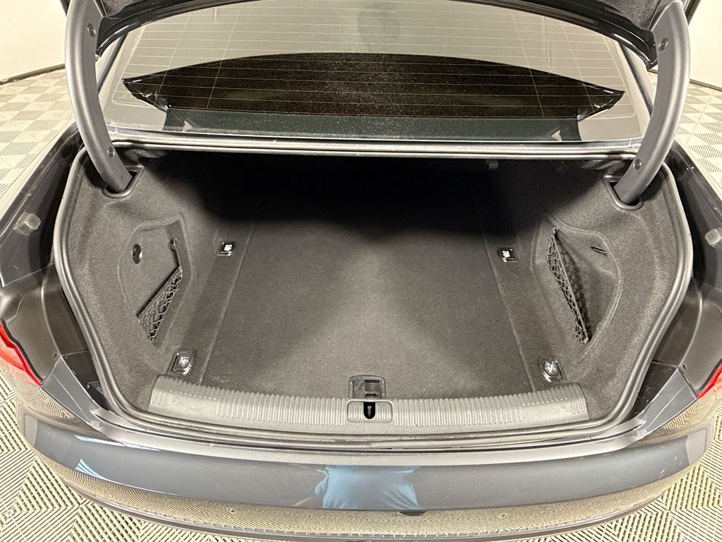 Thumbnail: 2018 Audi A4 - 27