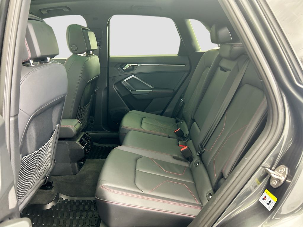 Thumbnail: 2025 Audi Q3 - 19