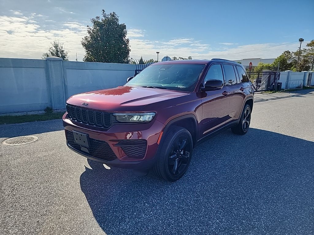 Velvet Red Pearlcoat 2023 Jeep Grand Cherokee Altitude X 4WD SUV / Crossover Four-Wheel Drive 8-Speed Automatic