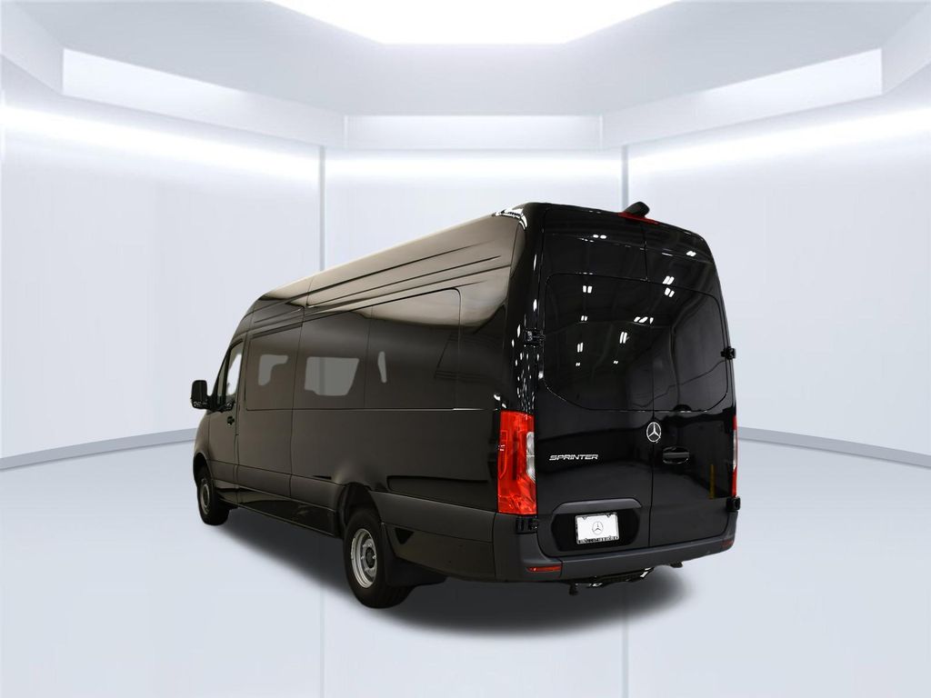 Thumbnail: 2025 Mercedes-Benz Sprinter - 6