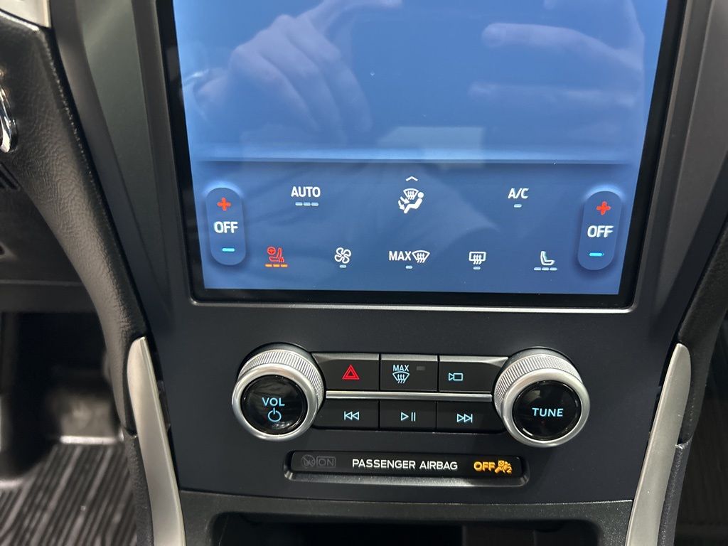 used 2022 Ford Edge car, priced at $24,883