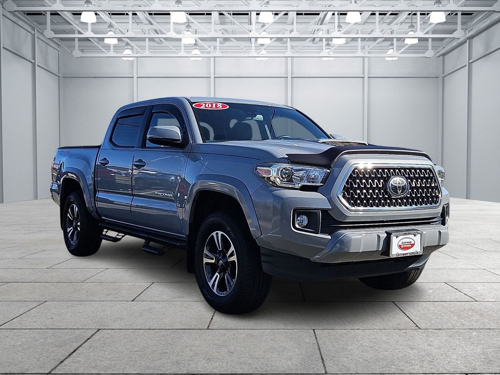 Thumbnail: 2018 Toyota Tacoma - 3