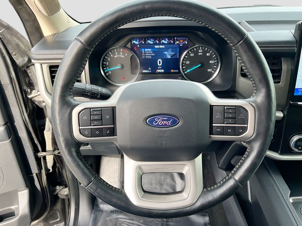 Used 2024 Black Ford XLT image 11