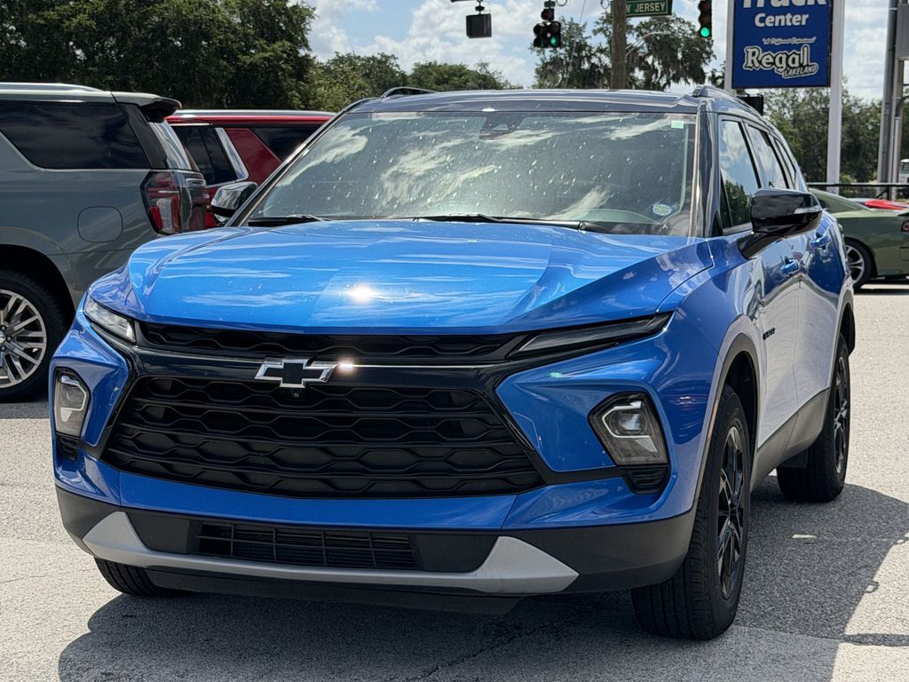 new 2025 Chevrolet Blazer car, priced at $33,991