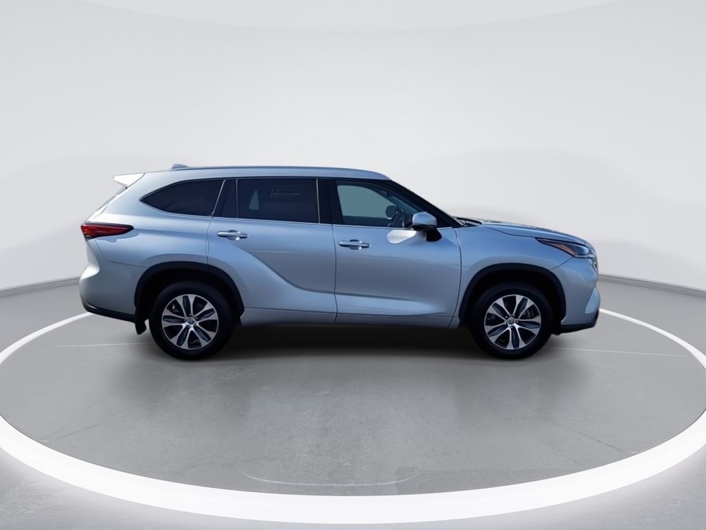 2021 Toyota Highlander XLE 9