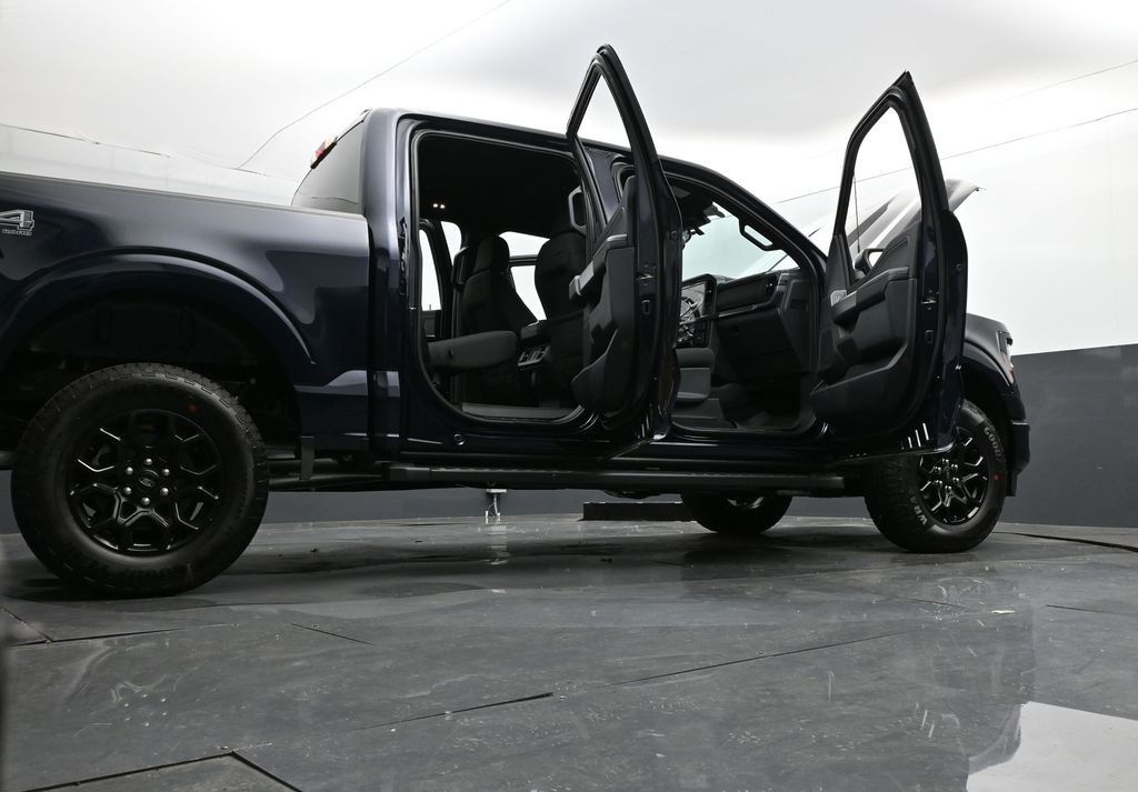 2026 Ford F-350 Super Duty LARIAT