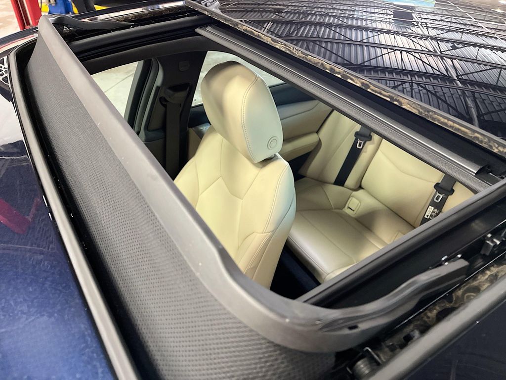 Used 2021 Dark Moon Blue Metallic Cadillac Luxury image 23