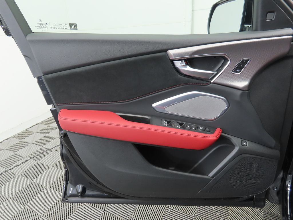 2025 Acura RDX Base 24