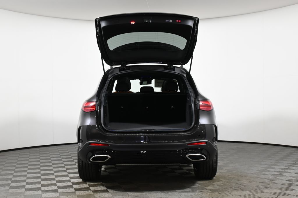 2025 Mercedes-Benz GLC 300 25
