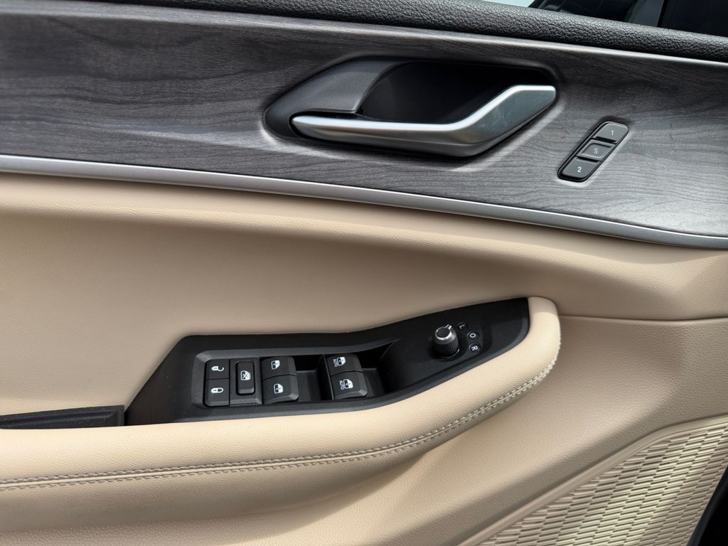 2023 Jeep Grand Cherokee Limited Silver at Auto Express Mitsubishi