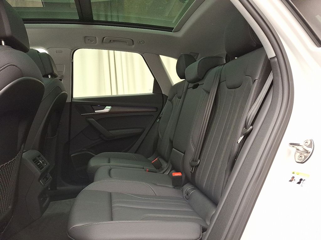 2025 Audi Q5  6