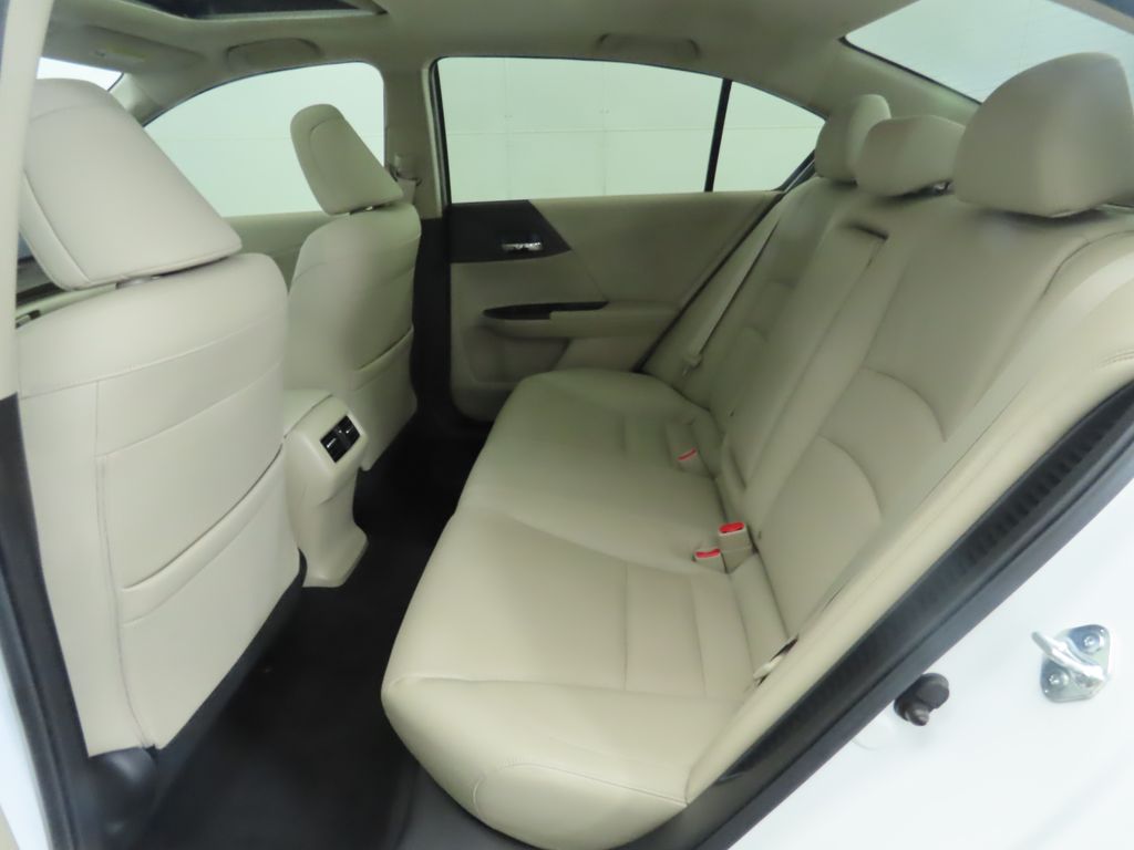 2017 Honda Accord Touring 22