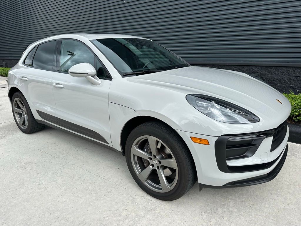 Thumbnail: 2024 Porsche Macan - 11