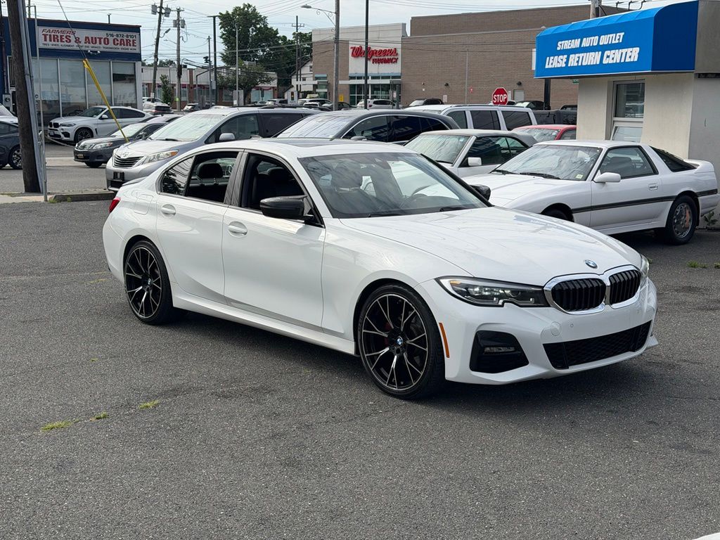 2020 BMW 3 Series 330i xDrive Sedan's photo
