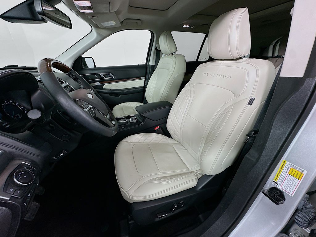 Thumbnail: 2018 Ford Explorer - 21