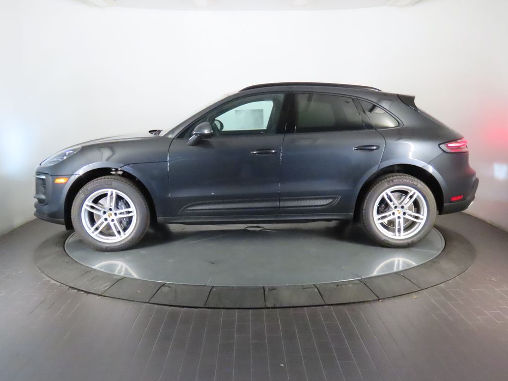 Thumbnail: 2026 Porsche Macan - 2