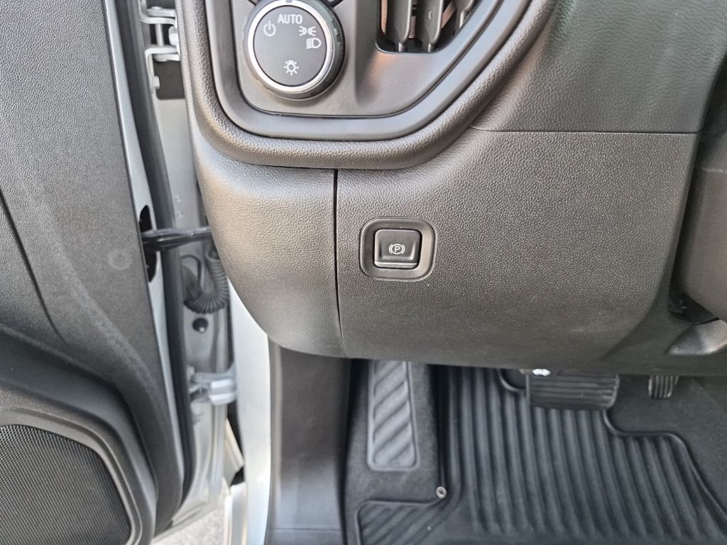 Used Car 2021 Chevrolet Silverado 1500  Custom Trail Boss For Sale Under $35,000 In Austin, Texas