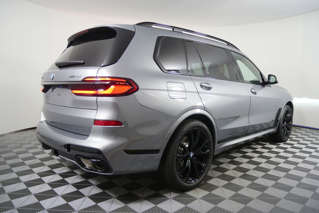 Thumbnail: 2026 BMW X7 - 3