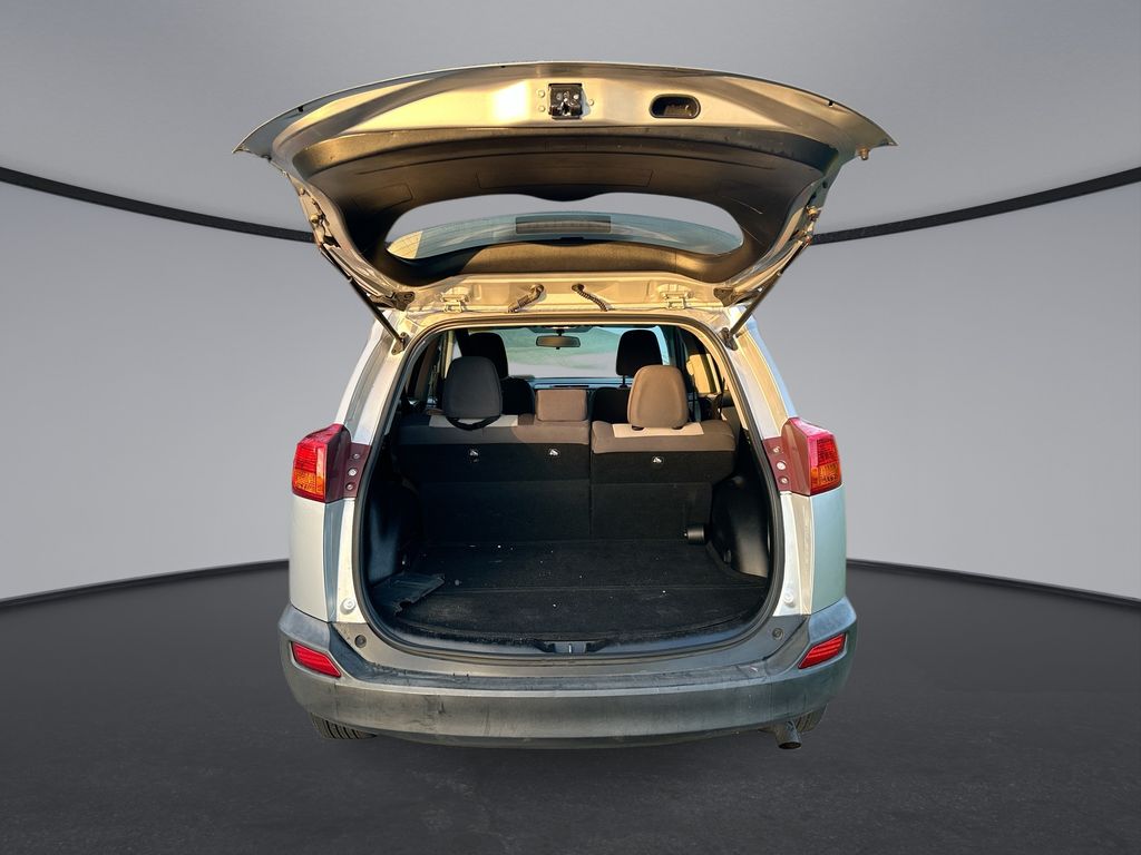 Thumbnail: 2015 Toyota RAV4 - 29